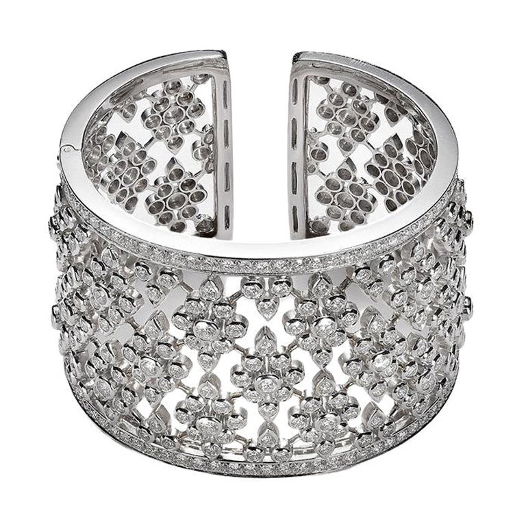 Brazalete de oro blanco con diamantes en venta
