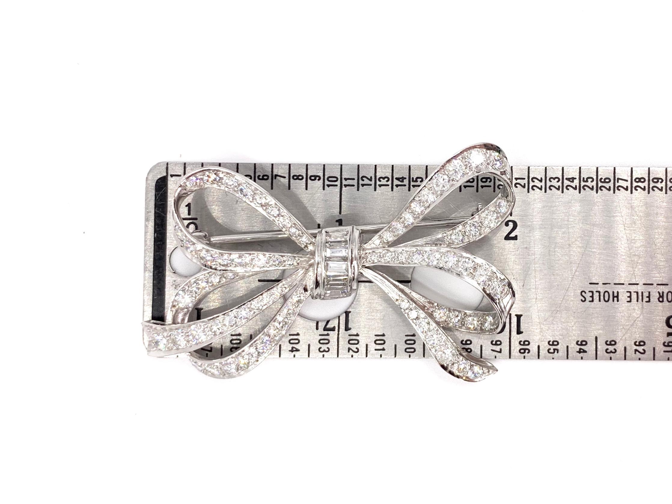 White Gold Diamond Bow Brooch In Good Condition In Pikesville, MD