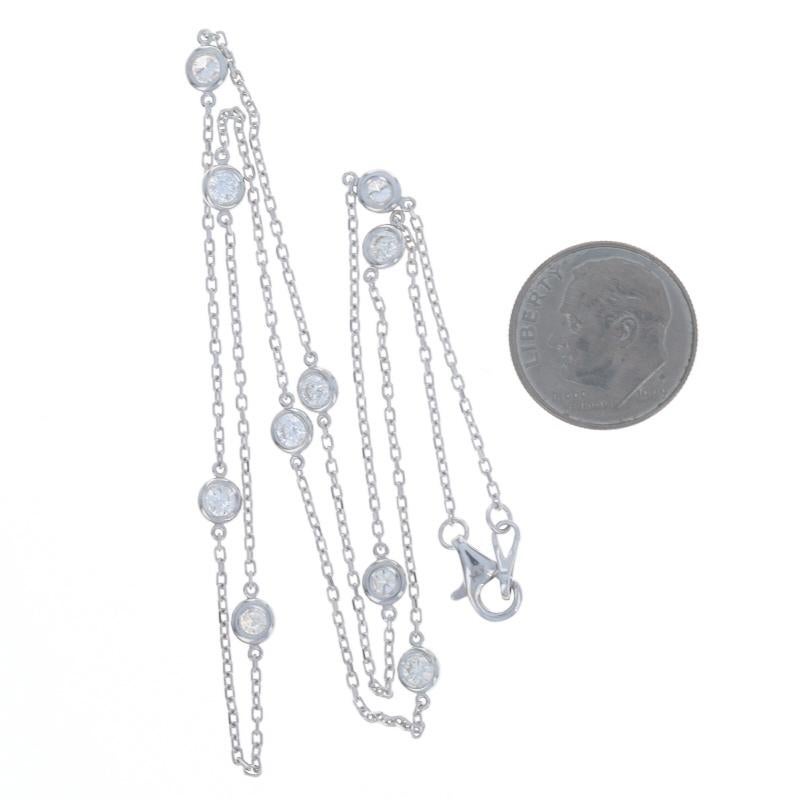 Collier en or blanc avec diamants à l'unité 18