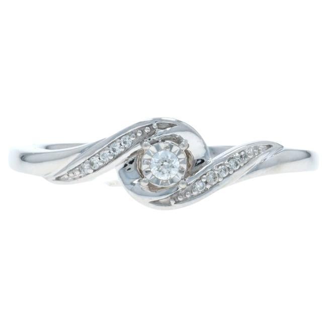 Anello di fidanzamento bypass con diamante in oro bianco - 14k Brilliante rotondo .10ctw