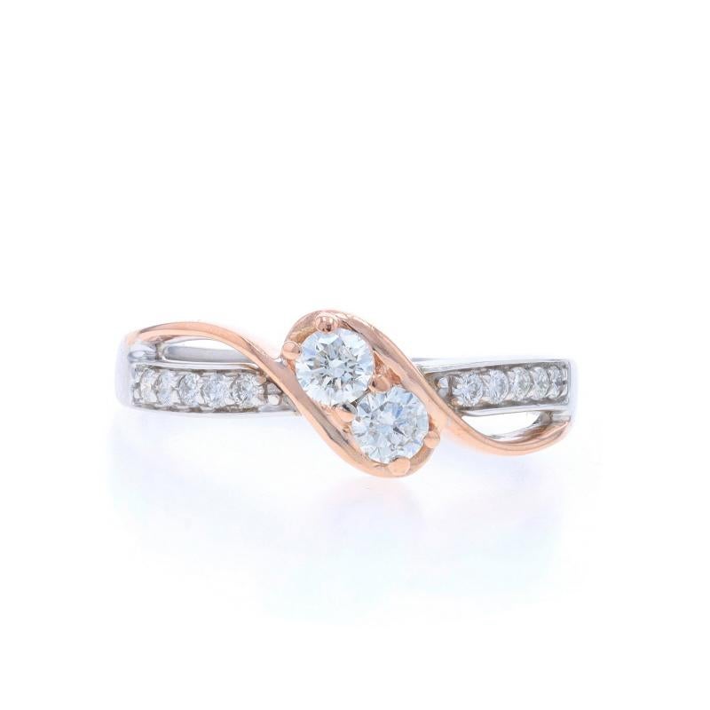 Taglia: 8 1/2
Tassa sulle taglie: Aumento di 3 taglie per $40 o Diminuzione di 1 taglia e mezza per $40

Contenuto metallico: Oro bianco 14k e oro rosa 14k

Informazioni su A. Stone

Diamanti naturali
Carati: .44ctw
Taglio: Rotondo brillante
Colore: