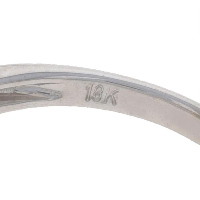 Bypass-Ring aus Weißgold mit Diamanten - 18k rund .61ctw Drei-Stein Größe 6 1/2 2