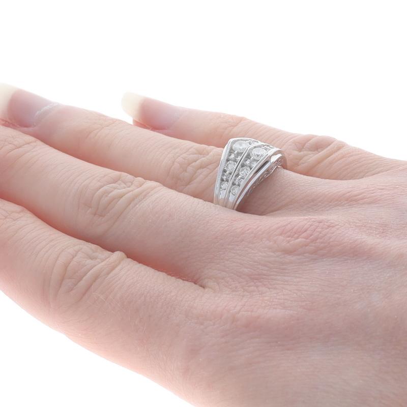 Donna Fascia a grappolo di diamanti in oro bianco - Anello con brillanti rotondi da 3/4 ct. in 14 ct. in vendita