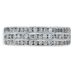 Fascia a grappolo di diamanti in oro bianco - Anello con incastonatura a canale con diamante tondo e brillante da 0,50 carati (14k)