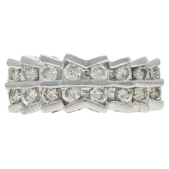 Fascia a grappolo di diamanti in oro bianco - Anello a Brilliante Rotondo 14k da 0,80 ct.