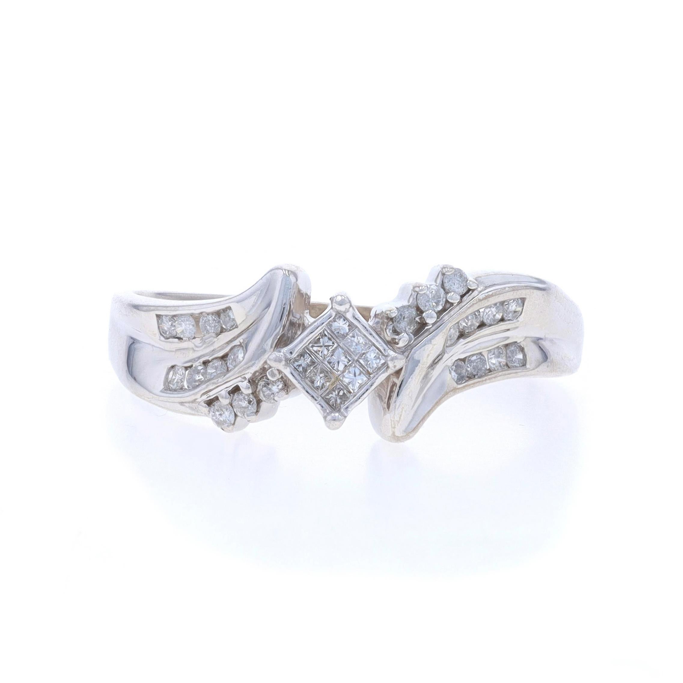 Taglia: 9 3/4
Costo della taglia: Una taglia in più per 35$ o una taglia in meno per 35$.

Contenuto del metallo: Oro bianco 14k

Informazioni su A. Stone

Diamanti naturali
Carati: .25ctw
Taglio: Principessa e tondo brillante
Colore: G -