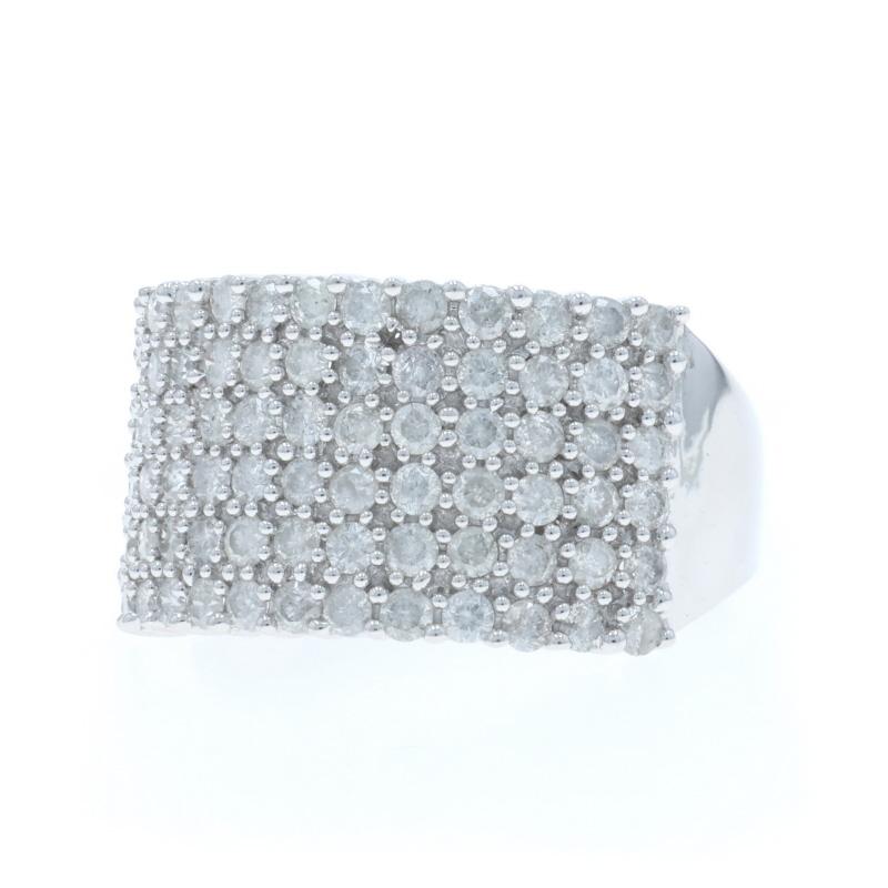 Bague de cocktail en or blanc avec diamant en grappe 10k Round Brilliant 2.00ctw Ring Excellent état - En vente à Greensboro, NC