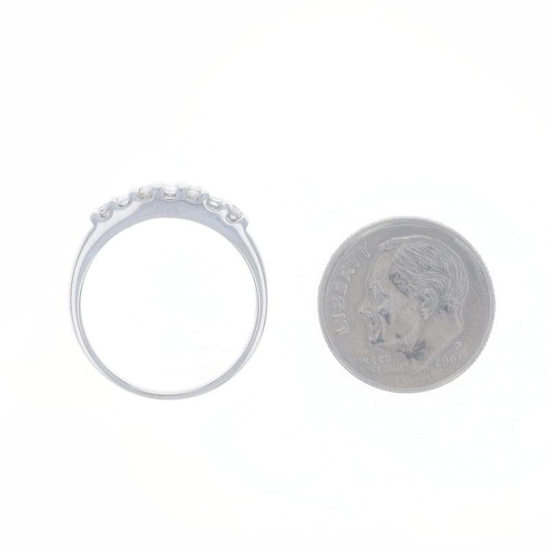 Weißgold Diamant-Cluster-Cocktailring 10k Single & Baguette .38ctw StreifenRing 1