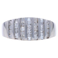 Or blanc Diamant Cluster Cocktail Band 10k Single & Baguette .38ctw StripeRing