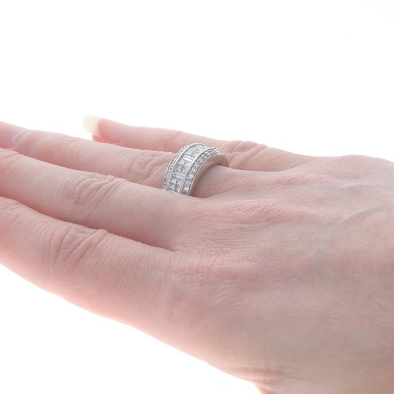 White Gold Diamond Cluster Cocktail Band 14k Princess Baguette 1.20ctw Ring Sz 6 In Excellent Condition In Greensboro, NC
