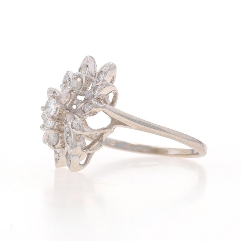 Weißgold Diamant-Cluster-Cocktail- Bypass-Cocktailring -14k Rnd .50ctw Blumen-Wasserfall im Zustand „Hervorragend“ in Greensboro, NC
