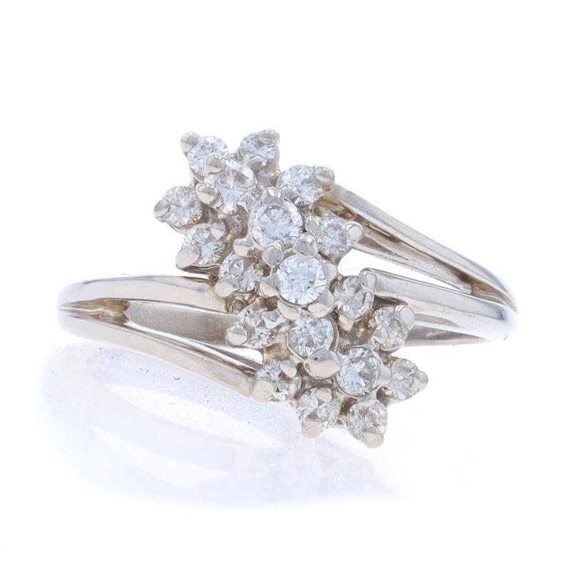 Dimensione: 5
Tassa sulle taglie: Up 2 taglie per $40 o Down 1 1/2 taglie per $40

Contenuto del metallo: Oro bianco 14k

Informazioni su A. Stone

Diamanti naturali
Carati: 1/3ctw
Taglio: Rotondo brillante
Colore: H. H. - I.
Chiarezza: SI1 -