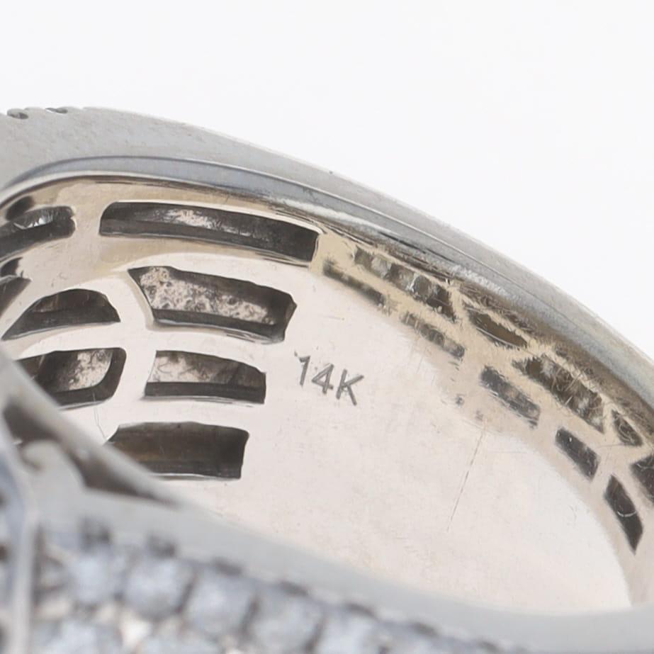 Bague Cocktail Halo en or blanc 14k Rd & Baguette 5.00ctw SZ 6 1/4 en vente 3