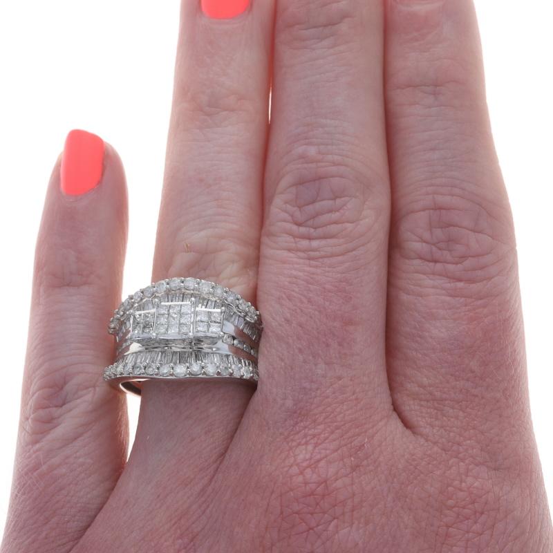 White Gold Diamond Cluster Cocktail Ring 14k Princess Baguette Round 2.00ctw Corte princesa en venta