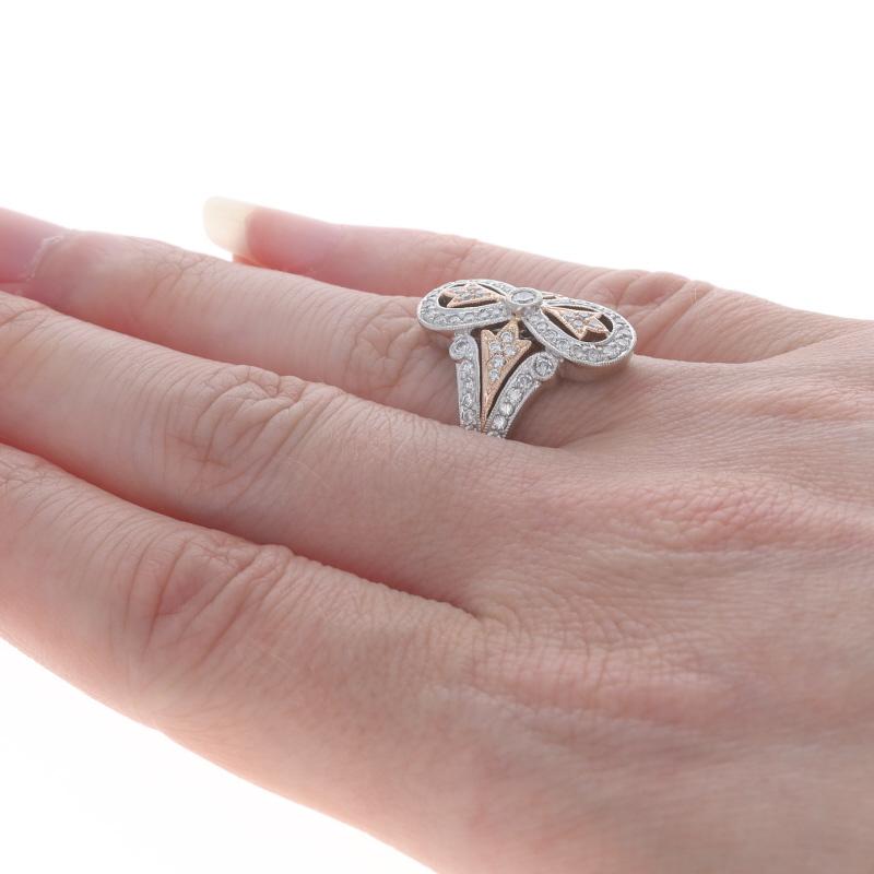 Donna Anello cocktail con cluster di diamanti in oro bianco - 14k Round 1.00ctw Cross SZ 6 1/2 in vendita