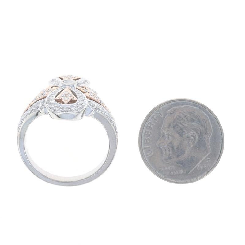 Anello cocktail con cluster di diamanti in oro bianco - 14k Round 1.00ctw Cross SZ 6 1/2 in vendita 1