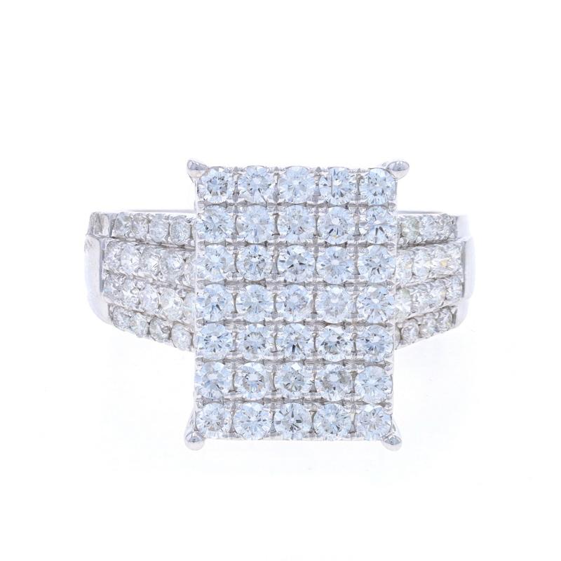 Taille : 10 1/4
Frais de taille : Up&Up 2 tailles pour $60 ou Down 1 taille pour $40

Contenu métallique : Or blanc 14k

Informations sur les pierres

Diamants naturels
Carat(s) : 2.65ctw (timbre carat)
Coupe : Brillant rond
Couleur : F - G -