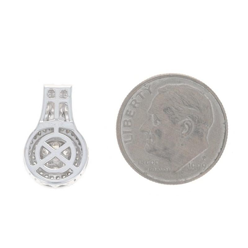 Ciondolo a doppio anello in oro bianco con diamanti a grappolo - 10k Round .50ctw Floral In condizioni ottime in vendita a Greensboro, NC