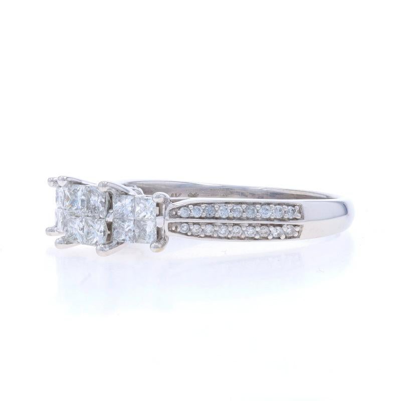 Anillo de compromiso de oro blanco con racimo de diamantes - 14k Princesa y redondo 1.00ctw en Excelente estado para la venta en Greensboro, NC