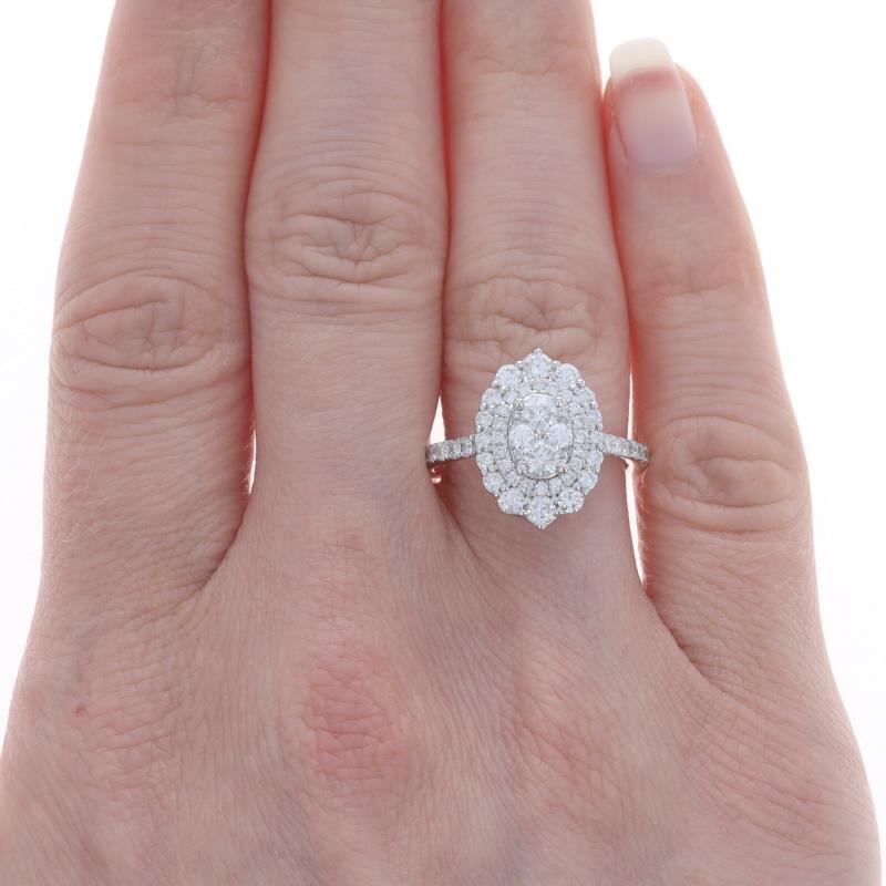 Taglio rotondo Anello cocktail con cluster di diamanti in oro bianco - 14k Brilliante rotondo 1,50ctw in vendita