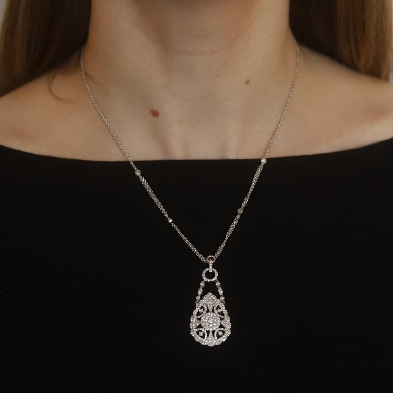 Taglio rotondo Collana con diamanti a forma di cluster in oro bianco - 14k Round 2.43ctw Regolabile in vendita