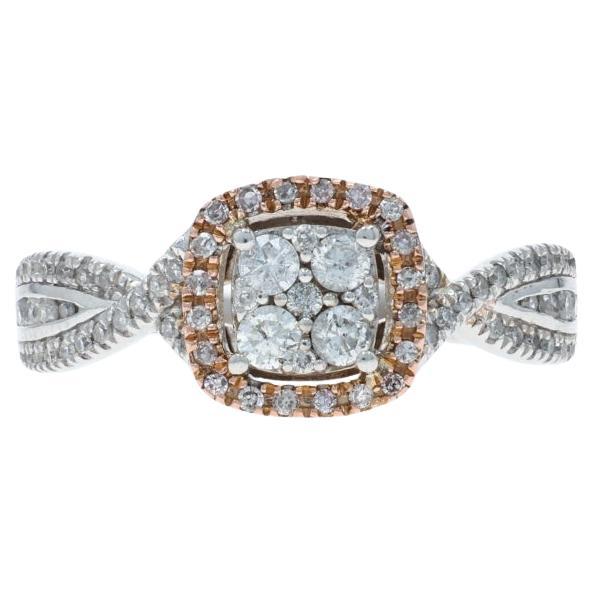 Anello di fidanzamento a forma di cluster di diamanti in oro bianco - 10k Round .50ctw