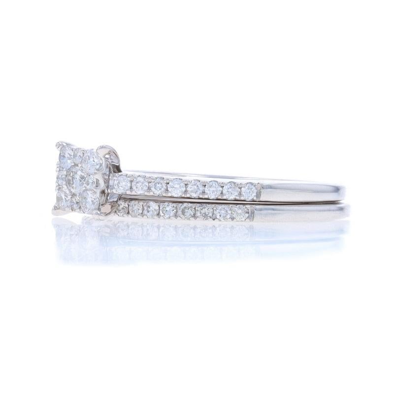 Bague de fiançailles et alliance halo de diamants en or blanc 14 carats rond 2/3 ctw Excellent état - En vente à Greensboro, NC