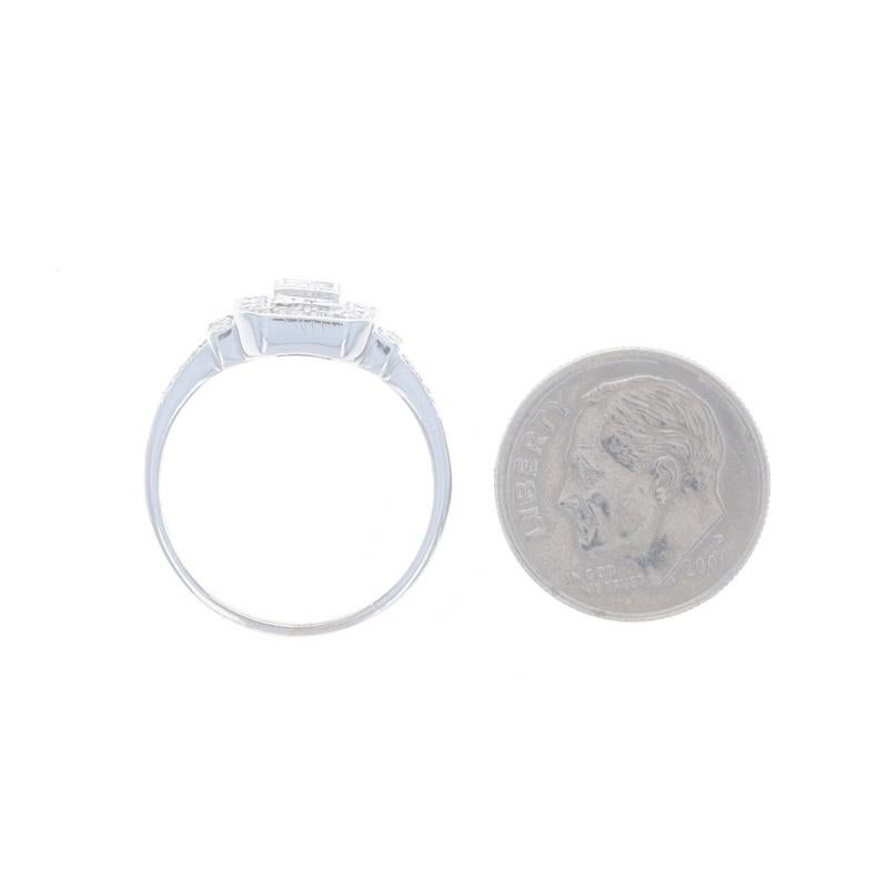 Verlobungsring aus Weißgold mit Diamant-Cluster-Halo-Ring, 10k Prinzessin und Einzelschliff .30ctw, Diamant 1