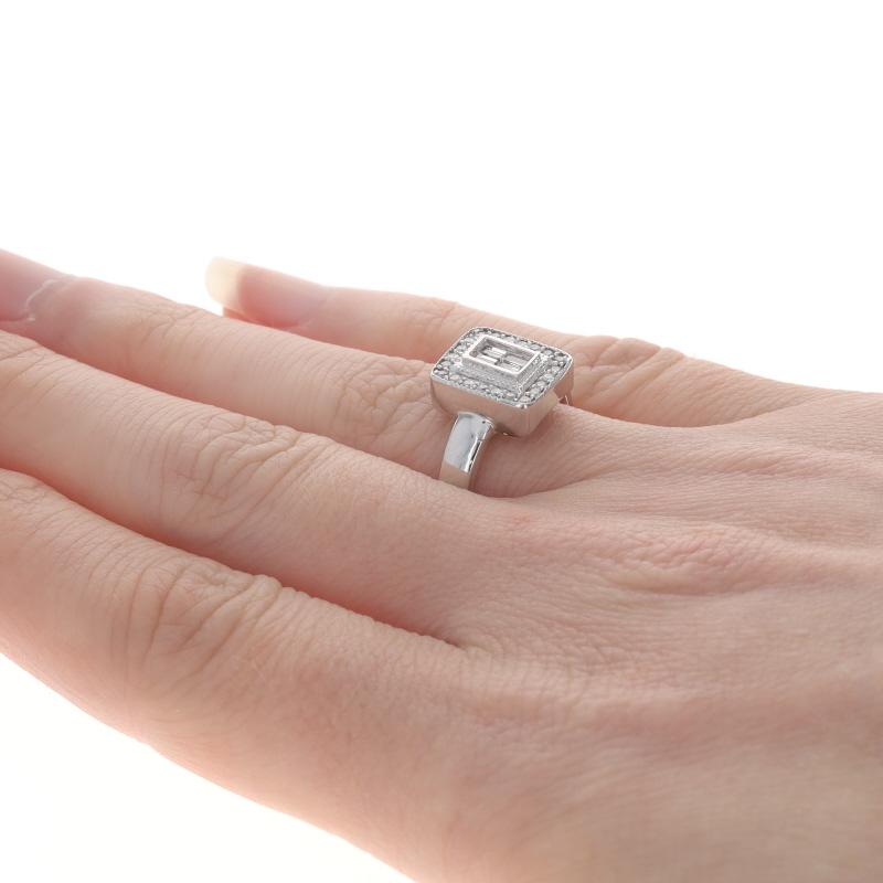 Weißgold Diamant-Cluster-Halo-Ring aus Weißgold - 14k Baguette & Rund .44ctw Milgrain Damen im Angebot