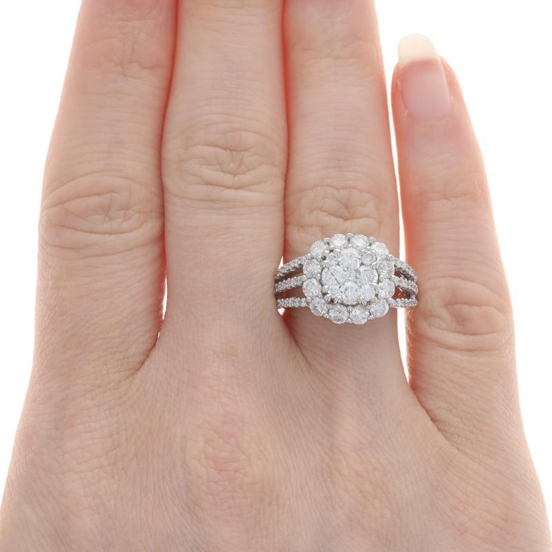 Taglio rotondo Anello Halo con diamanti a grappolo in oro bianco - 14k Brilliante rotondo 2.00ctw in vendita
