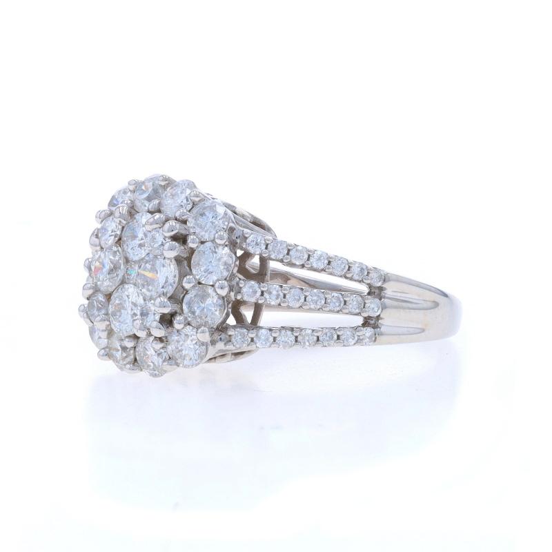 Anello Halo con diamanti a grappolo in oro bianco - 14k Brilliante rotondo 2.00ctw In condizioni ottime in vendita a Greensboro, NC