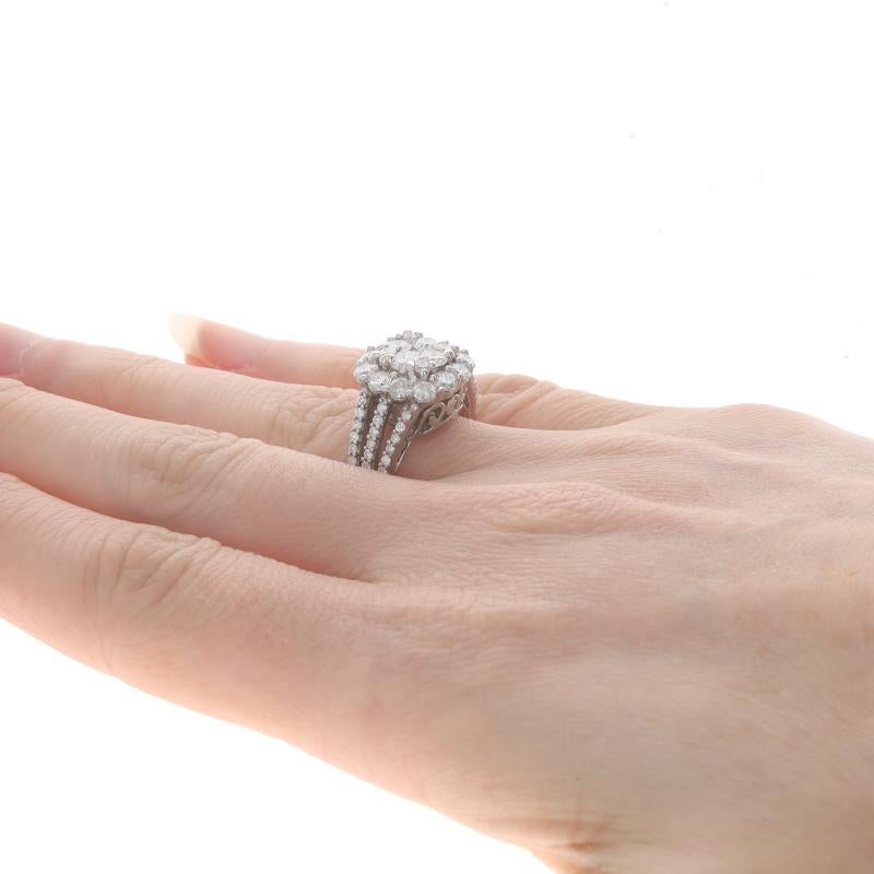 Donna Anello Halo con diamanti a grappolo in oro bianco - 14k Brilliante rotondo 2.00ctw in vendita