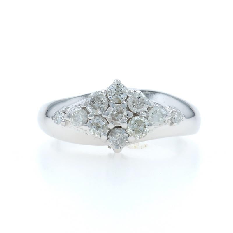 Taglia: 5 3/4
Costo della taglia: Up & Up 2 taglie per $40

Contenuto del metallo: Oro bianco 14k

Informazioni su A. Stone

Diamanti naturali
Carati: .70ctw
Taglio: Rotondo brillante
Colore: H. H. - I.
Chiarezza: I2

Carati totali: .70ctw

Stile: