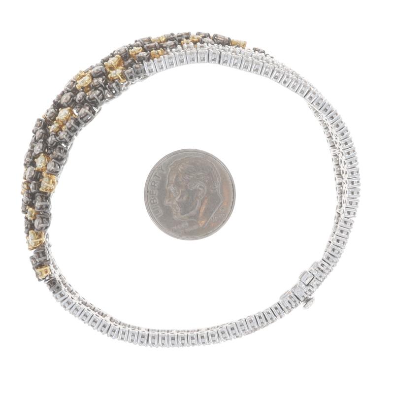 Bracelet en or blanc à trois rangs de diamants - 18k Round 10.56ctw Pour femmes en vente