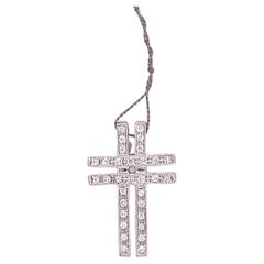 Pendentif croix en or blanc et diamants de 0,16 carat
