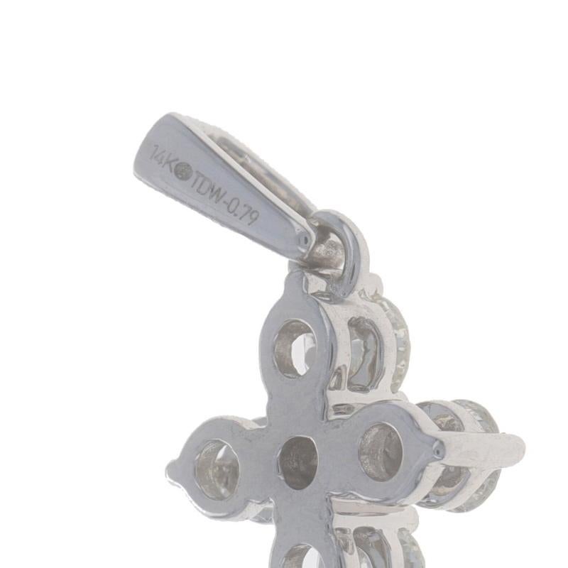 Pendentif croix en or blanc 14k diamant rond brillant .79ctw Faith Neuf - En vente à Greensboro, NC