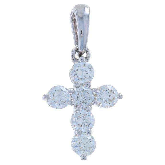 Pendentif croix en or blanc 14k diamant rond brillant .79ctw Faith en vente