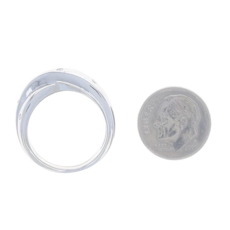 Fascia incrociata con diamanti in oro bianco - Anello con diamante tondo Brilliante 14k da 0,27 ct. in vendita 1