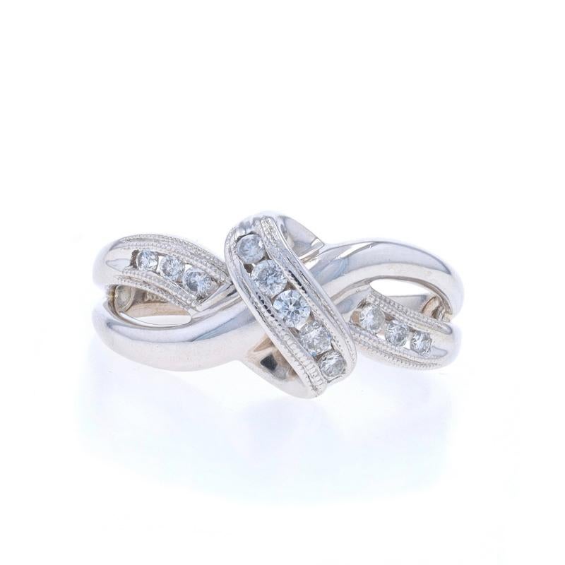 Dimensione: 7
Costo della taglia: Up & Up di 1 taglia e mezza per $35 o Down 1/2 taglia per $25

Contenuto del metallo: Oro bianco 14k

Informazioni su A. Stone

Diamanti naturali
Carati: .20ctw
Taglio: Rotondo brillante
Colore: G - H
Chiarezza: SI1
