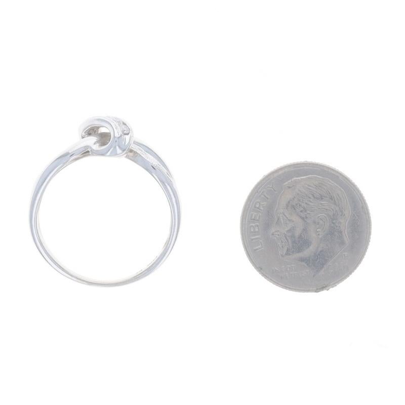 Anello incrociato con diamanti in oro bianco - 14k Brilliante rotondo 0,20ctw Nastro con grana in vendita 1