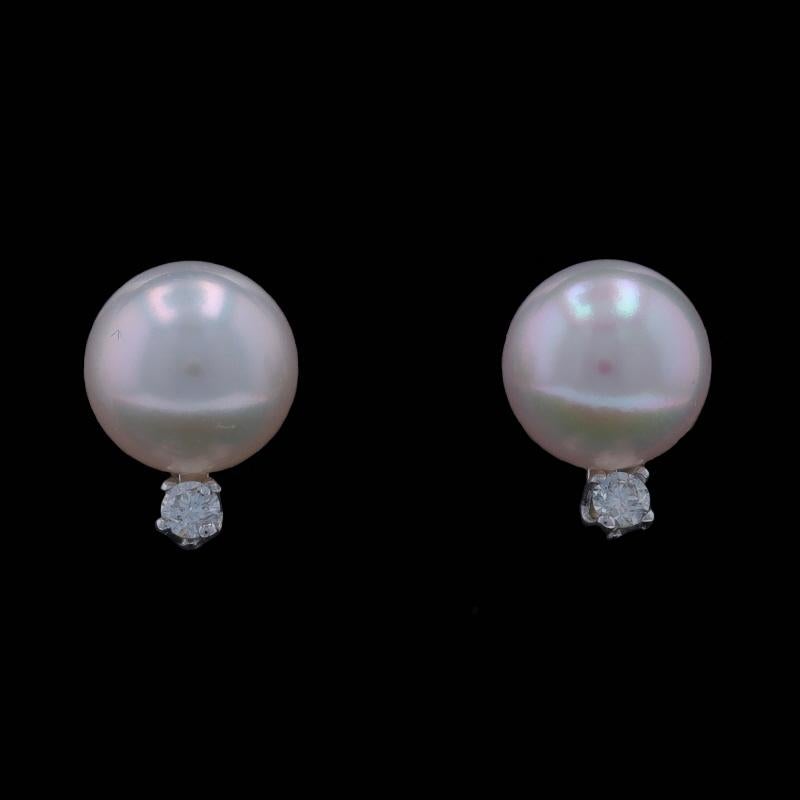 Orecchini con perle d'acqua dolce coltivate in oro bianco e diamanti 14k con foro rotondo In condizioni Nuovo in vendita a Greensboro, NC