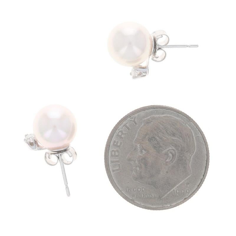 Orecchini con perle d'acqua dolce coltivate in oro bianco e diamanti 14k con foro rotondo in vendita 1