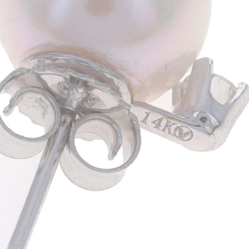 Orecchini con perle d'acqua dolce coltivate in oro bianco e diamanti 14k con foro rotondo in vendita 2