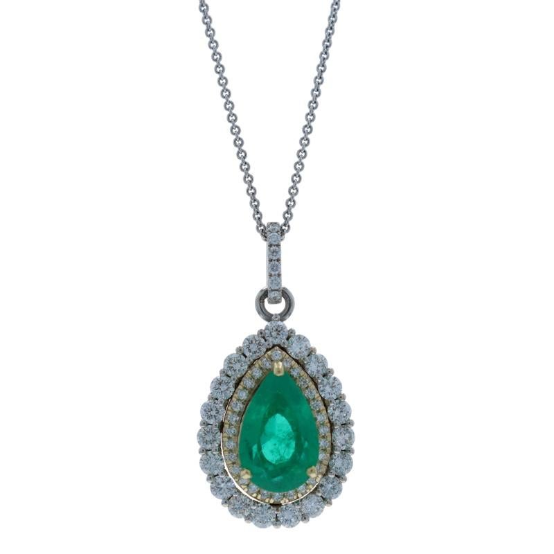 Contenu en métal : Or blanc 18k et or jaune 18k

Carat(s) : 1.79
Coupe : Poire
Origine : Colombie
Certifié par : GIA
Numéro de rapport : 2225621473

Diamants naturels
Carat(s) : .96ctw
Coupe : Brillant rond
Couleur : F - G
Clarté : VS2 - SI1

Total