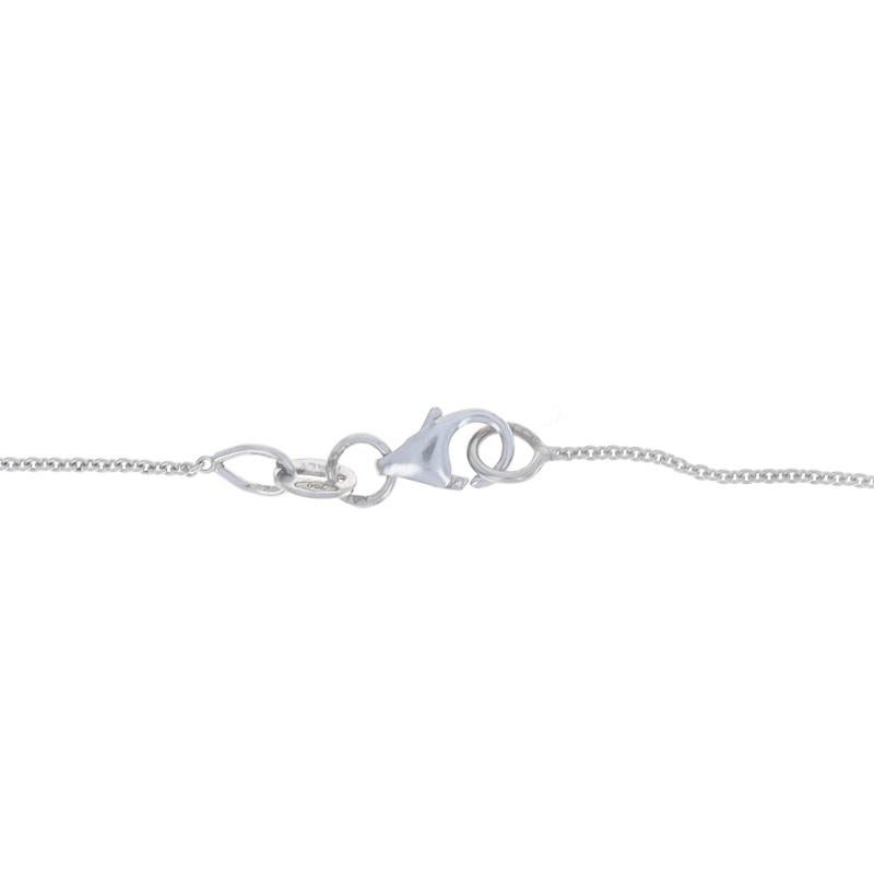 Collier en or blanc avec pendentif double halo en diamant 16