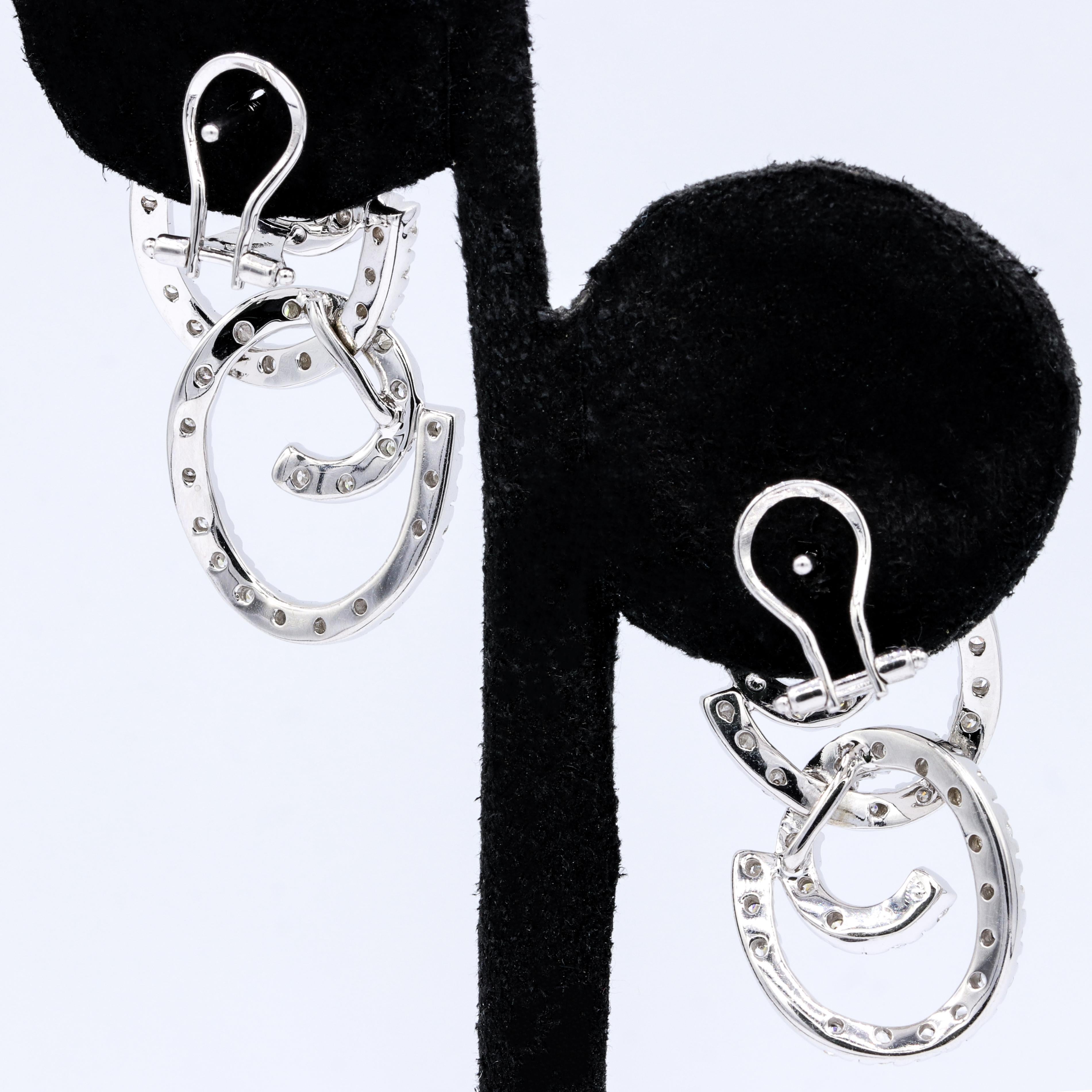 White Gold Diamond Earrings In New Condition For Sale In New York, NY
