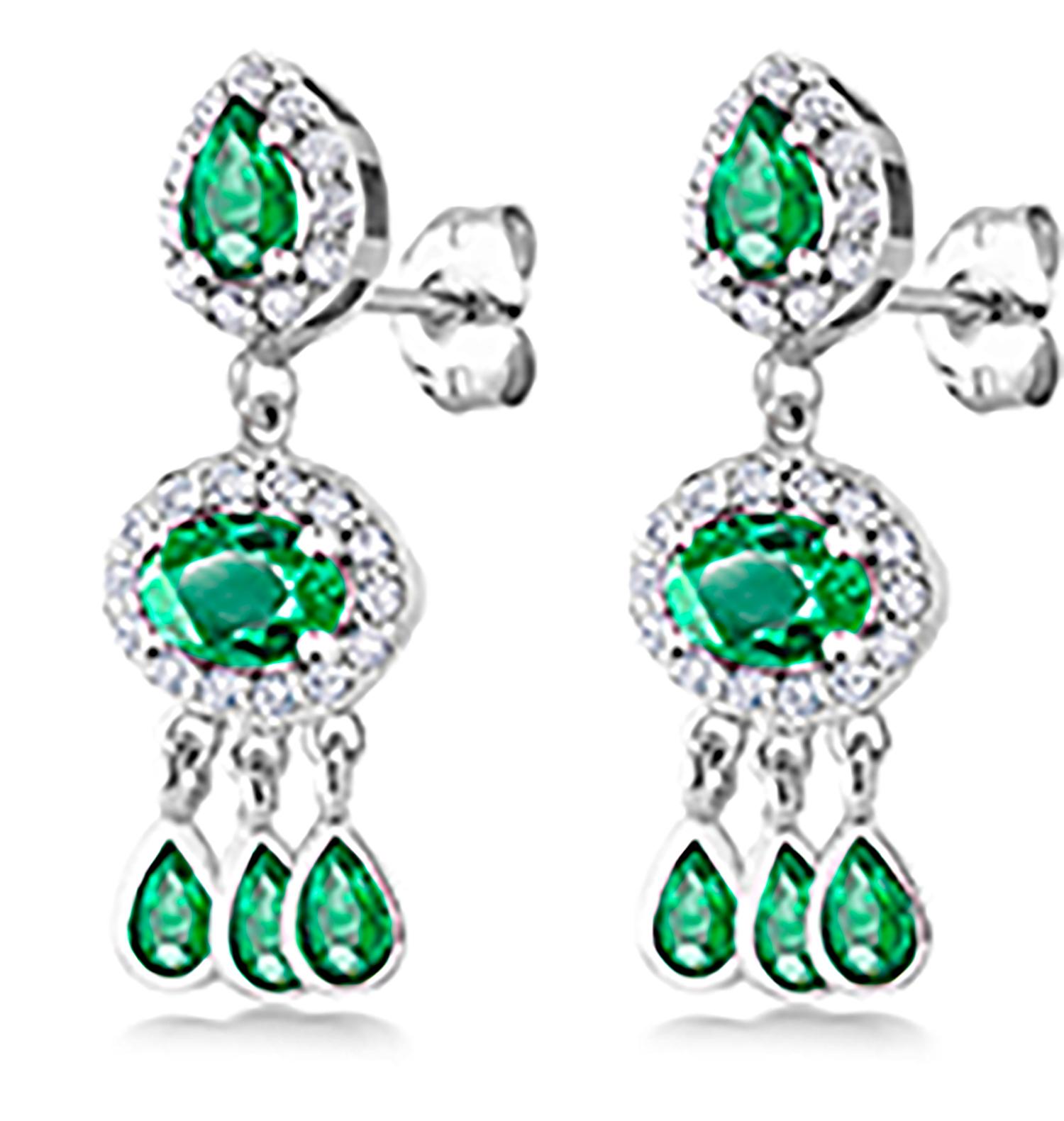 Contemporary Diamond and Emerald Drop Dangle Eighteen Karat White Gold Earrings 
