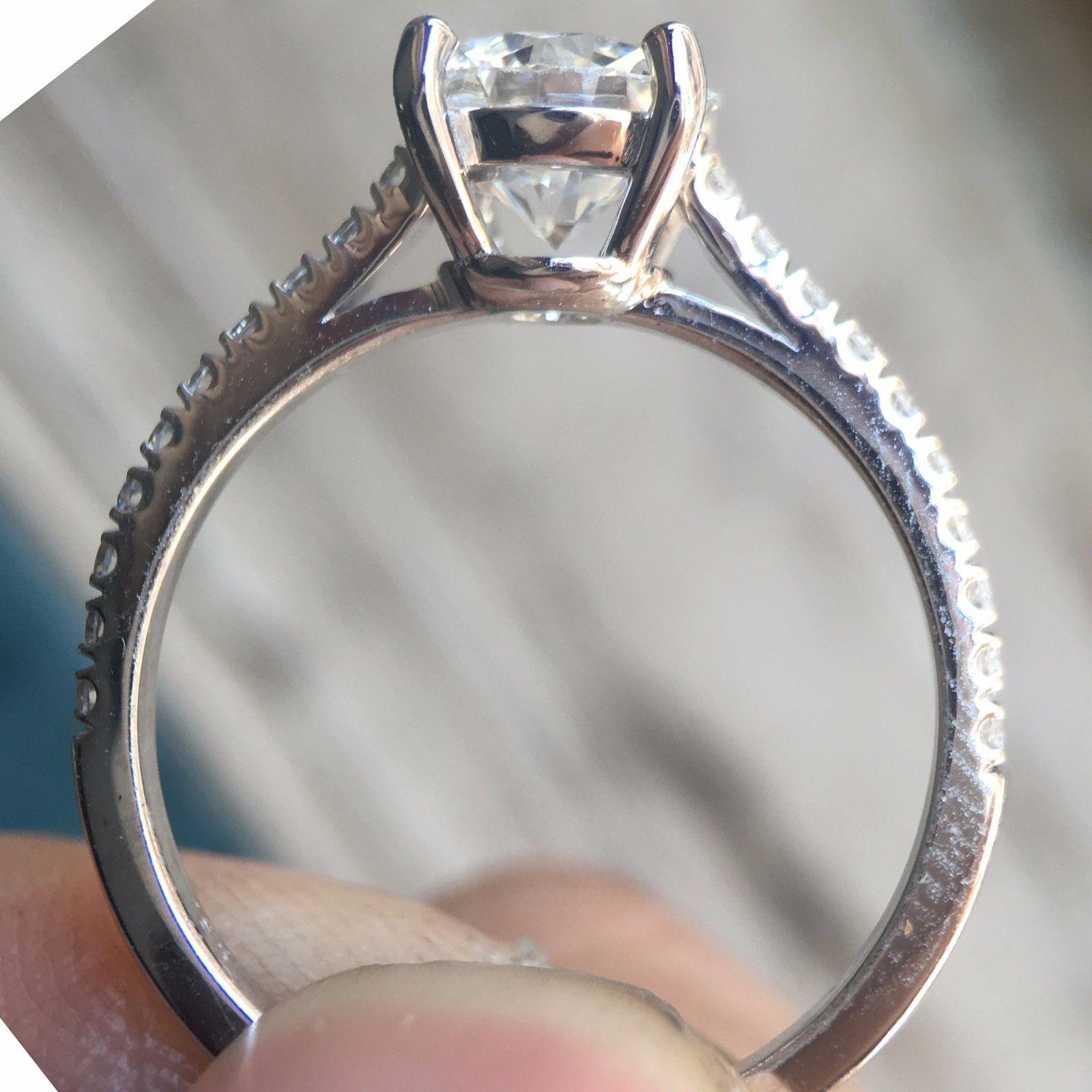 Round Cut White Gold Diamond Engagement Ring, 1.25 Carat Round G VS2, 1.50 Carat For Sale