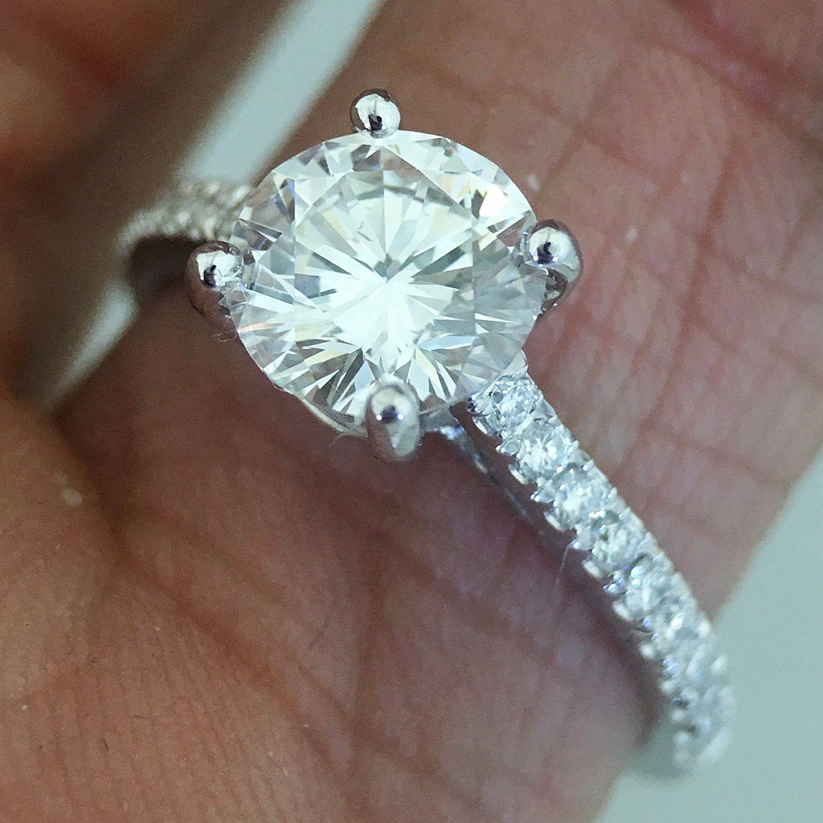 White Gold Diamond Engagement Ring, 1.25 Carat Round G VS2, 1.50 Carat In New Condition For Sale In West Hollywood, CA