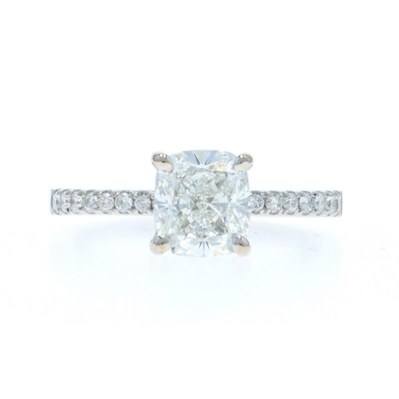 Dimensione: 6 1/2

Nota: contattaci per un preventivo di ridimensionamento.

Contenuto del metallo: Oro bianco 14k

Informazioni su A. Stone

Diamante naturale
Carati: 1,79ct
Taglio: Ovale
Colore: G
Chiarezza: VS1
Dimensione: 1179227280
Numero del